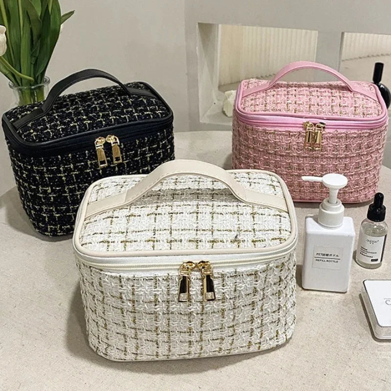 2026 New Women's Bag Knitted Style Makeup Bag Portable Portable Portable Makeup Bag Fashionable Large Storage Bag BX100