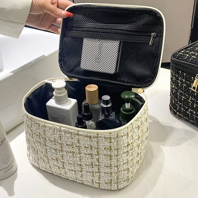 2026 New Women's Bag Knitted Style Makeup Bag Portable Portable Portable Makeup Bag Fashionable Large Storage Bag BX100
