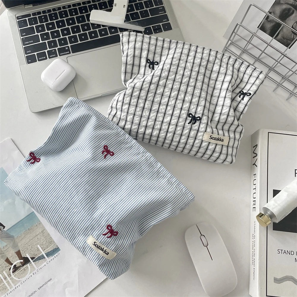 Striped Plaid Embroidered Makeup Bag Women Cosmetic Bag Portable Zipper Makeup Travel Organizer Female Toiletry Storage Pouch