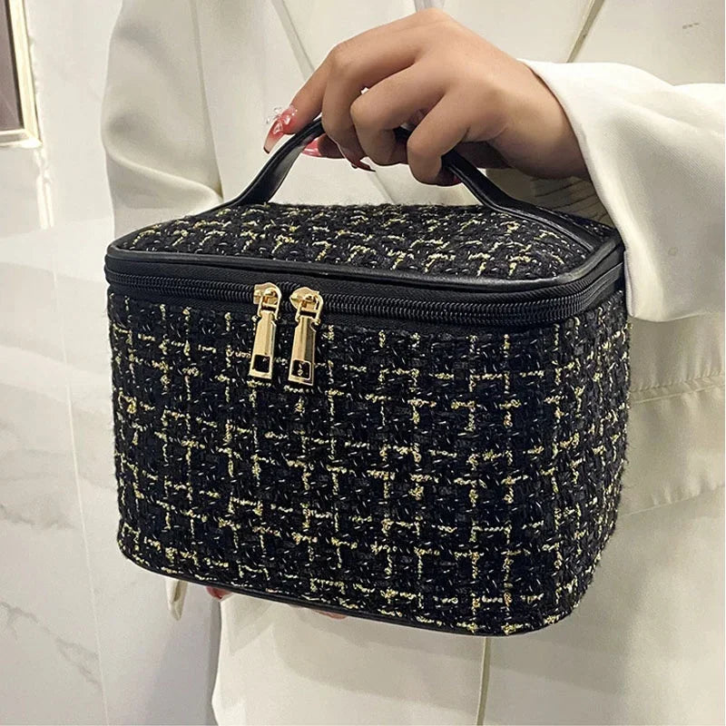 2026 New Women's Bag Knitted Style Makeup Bag Portable Portable Portable Makeup Bag Fashionable Large Storage Bag BX100