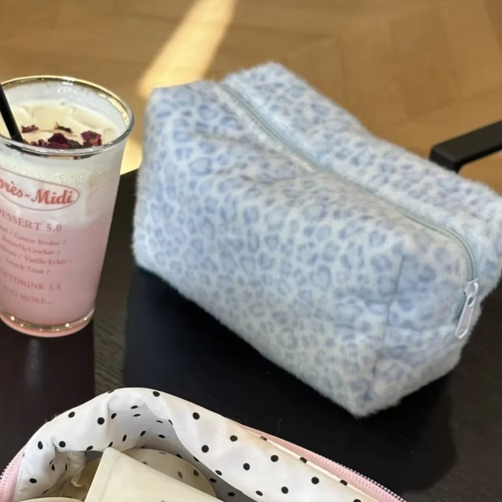 HOMEFISH Durable Fuzzy Makeup Bag Large Capacity Leopard Print Toiletry Organizer Portable Cosmetic Bag Girls Travel Storage